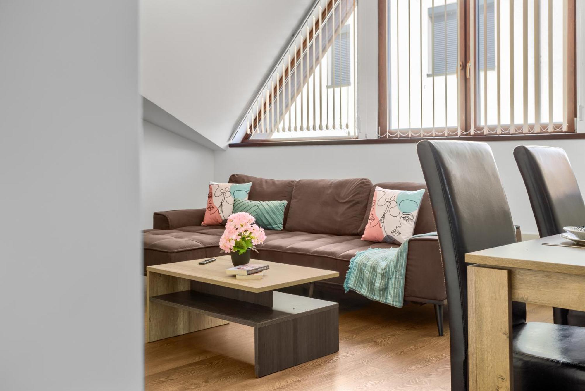 Ari Central Grand Apartments - Luxurious Stay Arad Luaran gambar