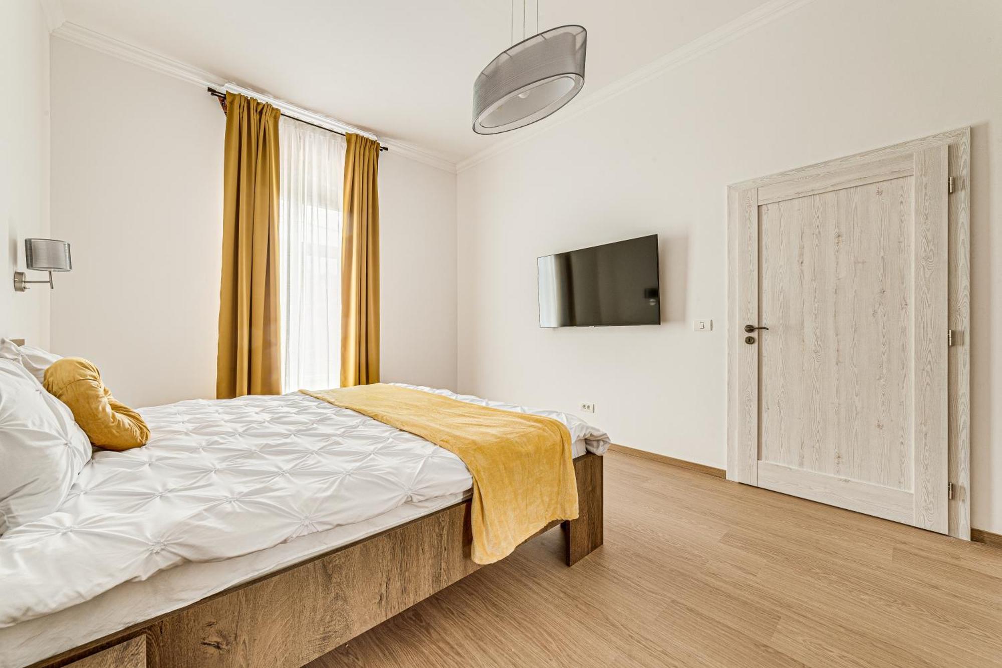 Ari Central Grand Apartments - Luxurious Stay Arad Luaran gambar